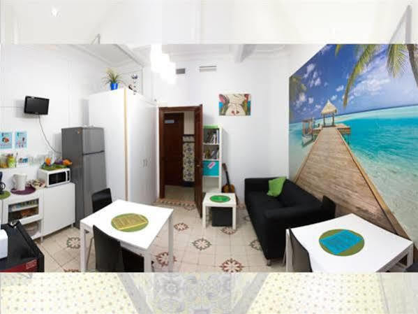 The Cathedral Hostel Murcia Exterior photo