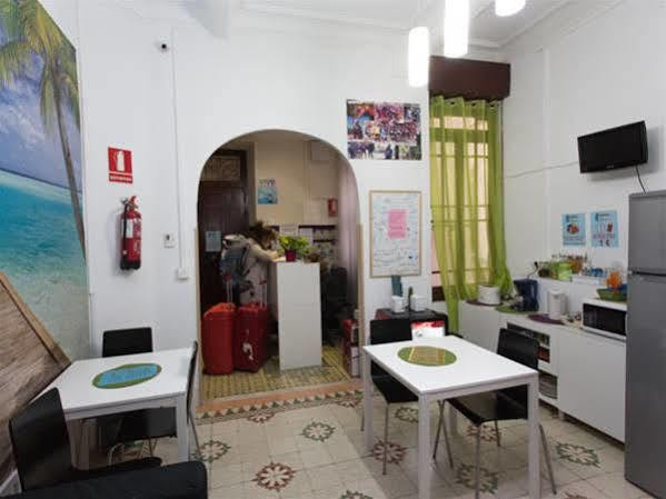 The Cathedral Hostel Murcia Exterior photo