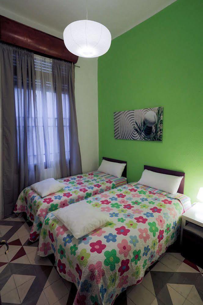 The Cathedral Hostel Murcia Exterior photo