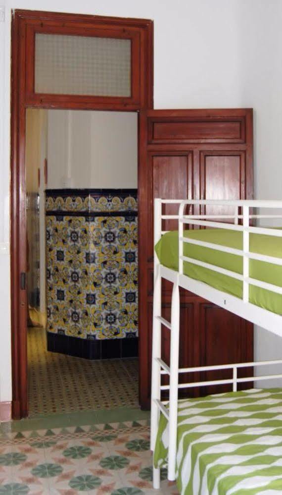 The Cathedral Hostel Murcia Exterior photo